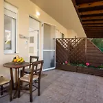 Levanta Cozy In Rhodes شقة