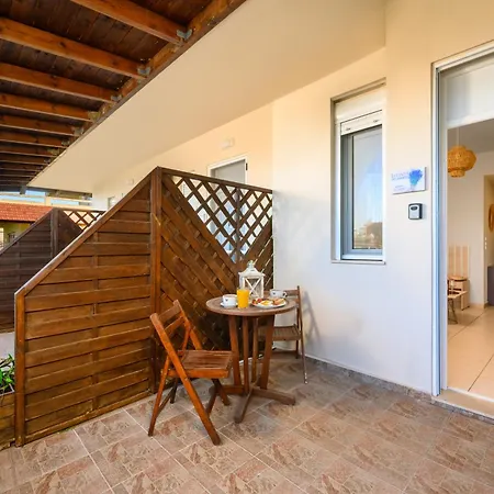 Levanta Cozy In Rhodes *