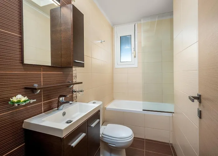 Levanta Cozy In Rhodes Daire